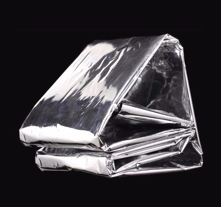 2+2 FREE XL Emergency BLANKETS Back Pack Camping Survival Winter Car Truck