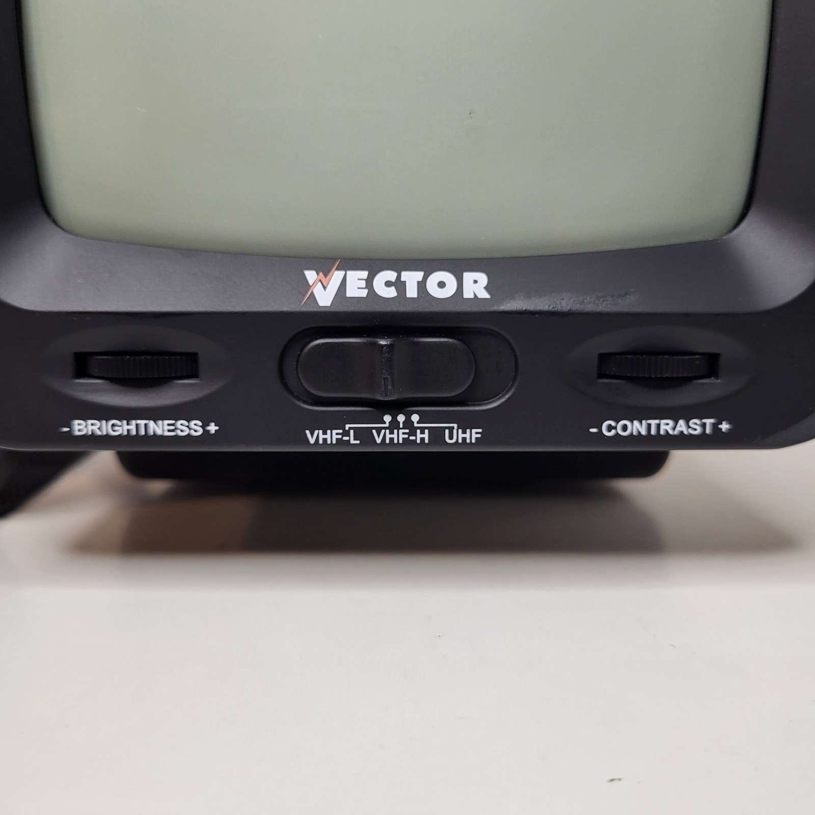Vector Stormtracker Elite WC300DSV – Weather Radio & Lantern – No Cords – Tested