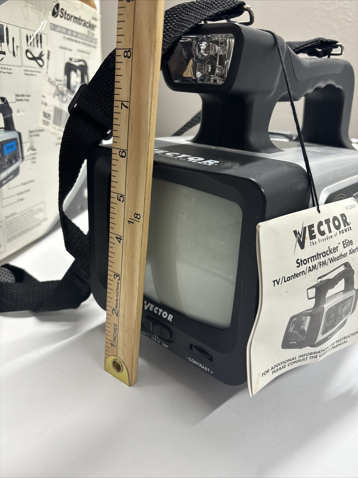 Vector Stormtracker Elite WC300DSV TV Lantern AM FM Weather Alert Radio