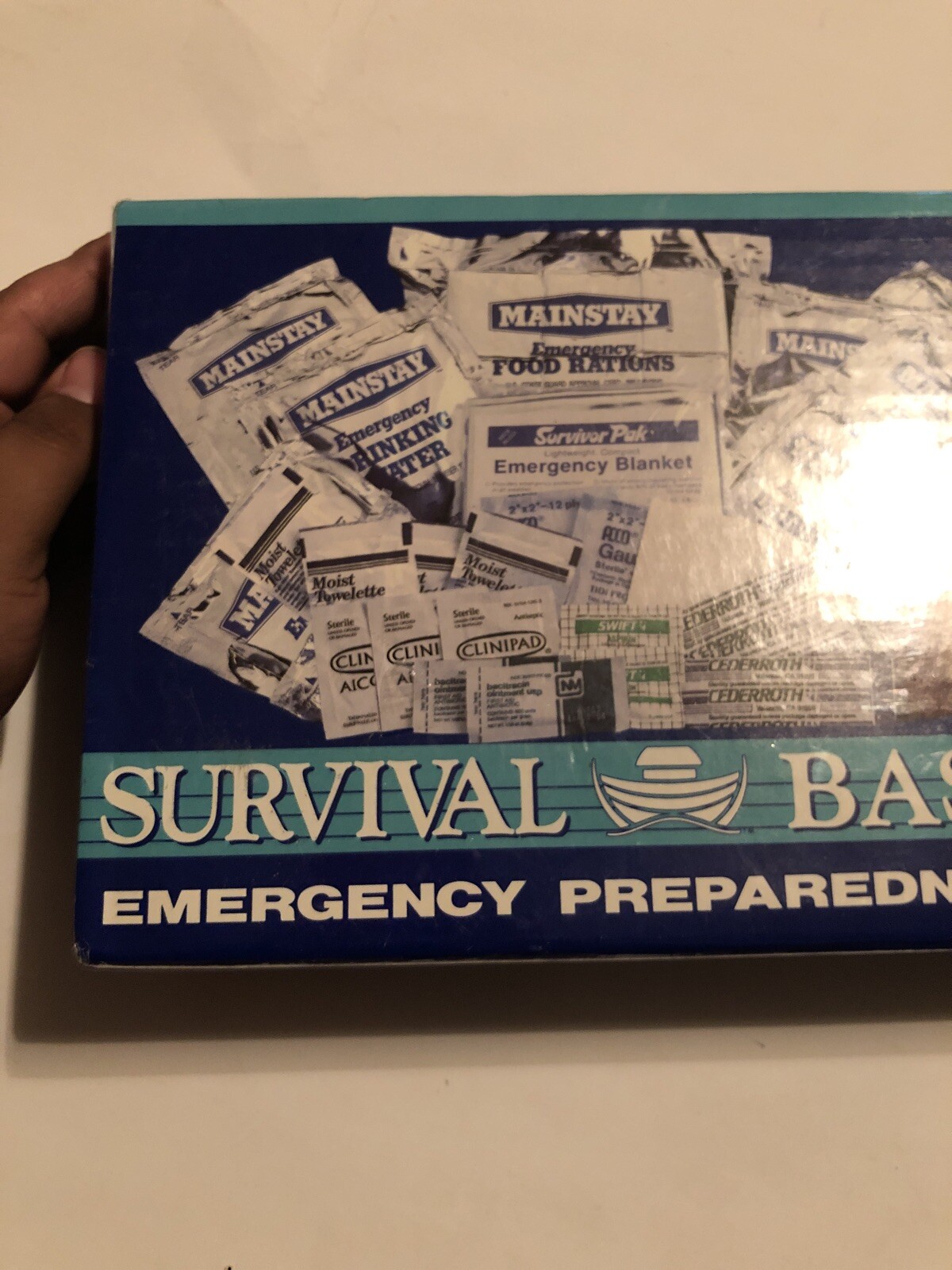 SURVIVAL BASICS BASIC EMERGENCY PREPAREDNESS KIT SB-01 SUSTAINS 1 PERSON 3 DAYS