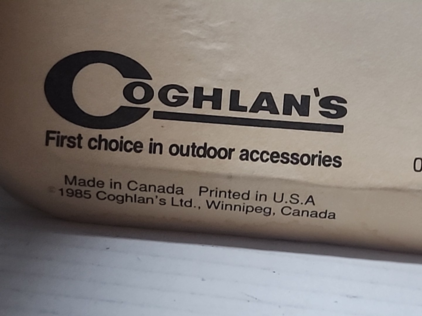 Coghlan’s Emergency Candles 2-Pack Metal Holder Burns 8-10 Hours Survival (LBHT)