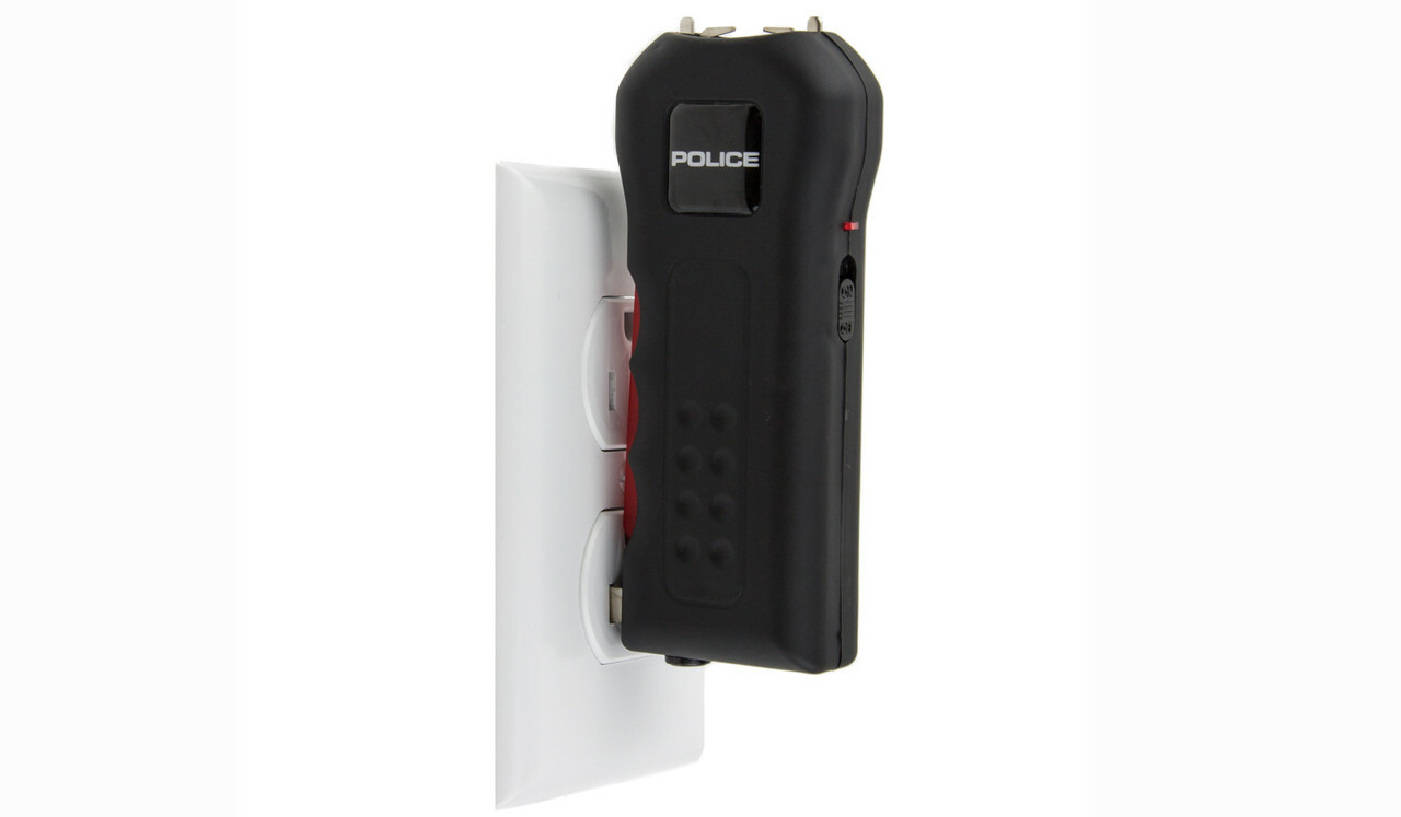 POLICE Stun Gun 512-700 BV Rechargeable LED Flashlight Black