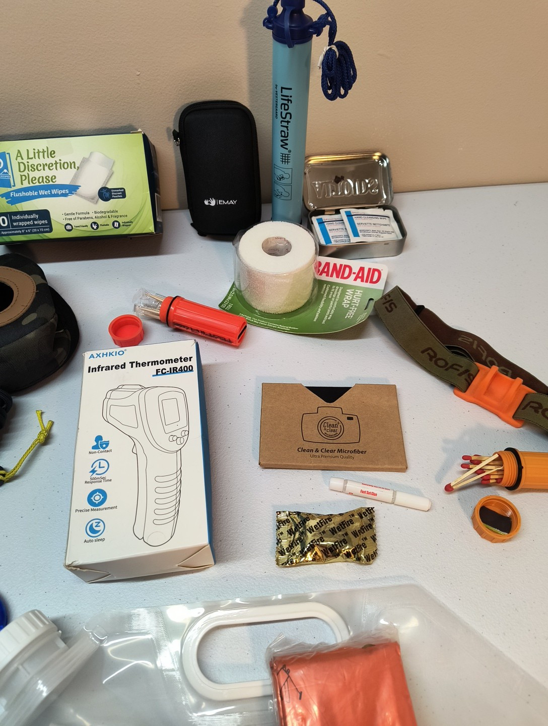 Emergency Survival Kit Camping Bug Out Medical DIY Disaster Relief Prepper PICS!