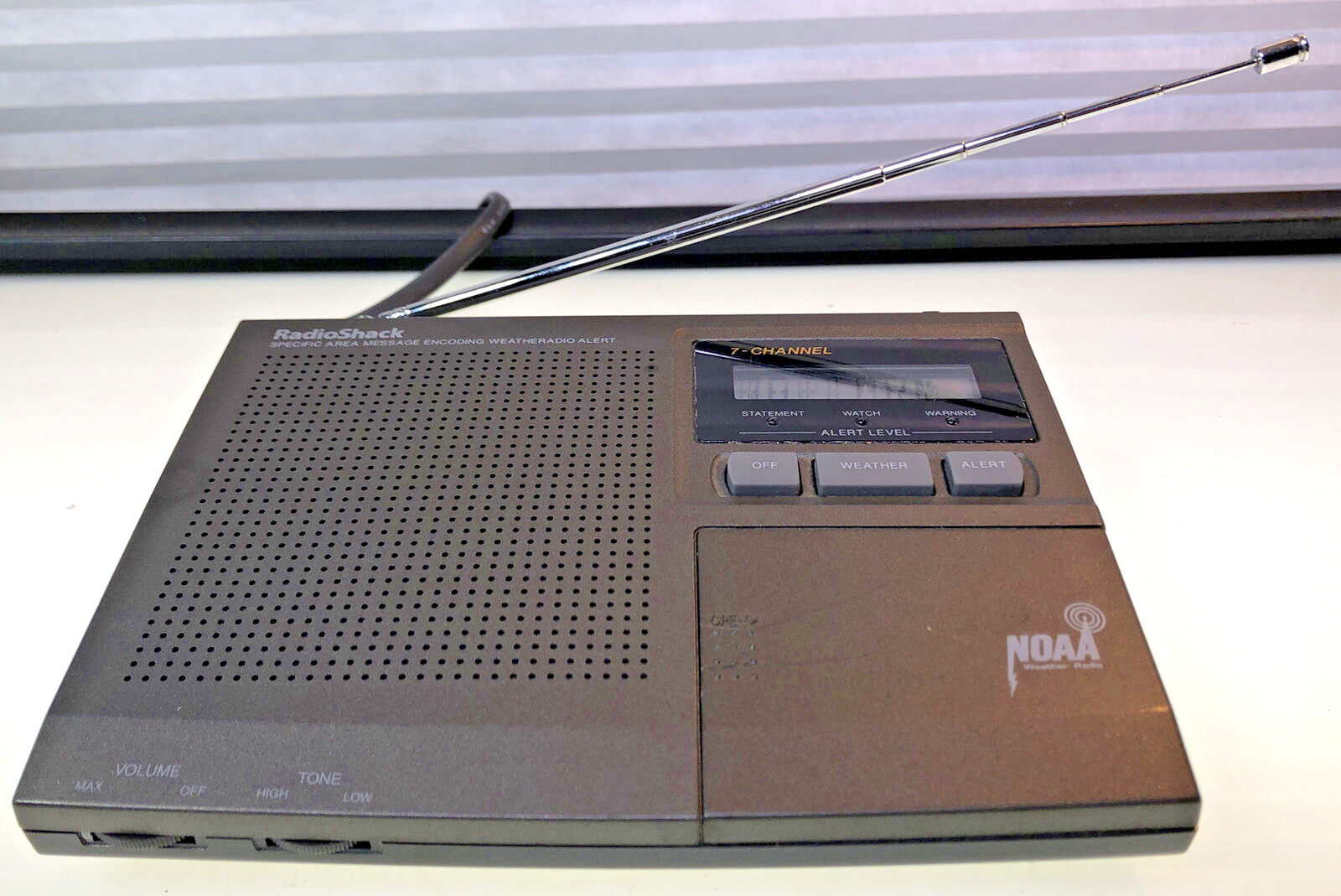 NOAA Public 7 Channel Alert Weather Radio Shack