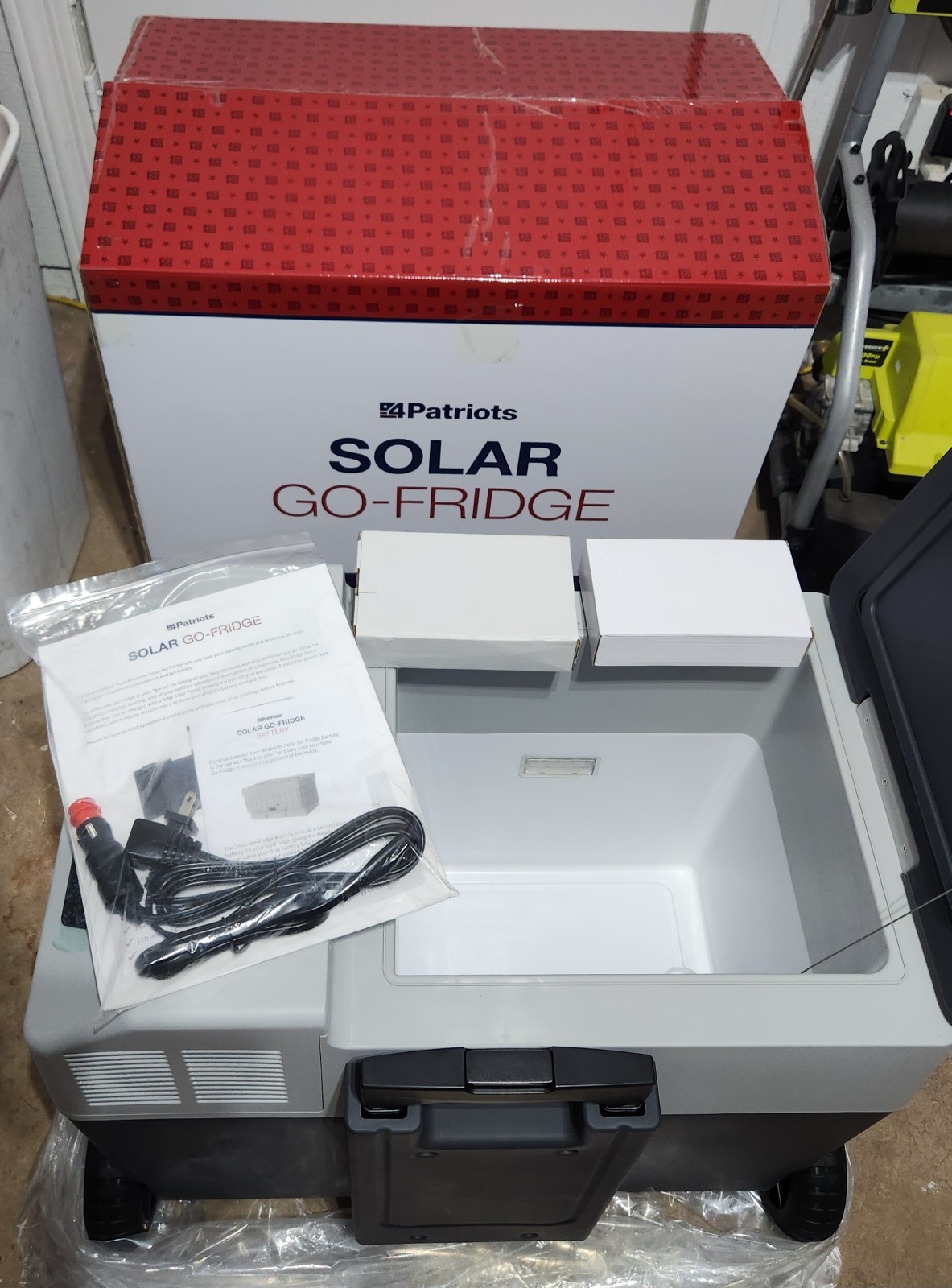 4Patriots Solar Go-Fridge With Extra Rechargeable Battery – PICKUP ONLY!!!
