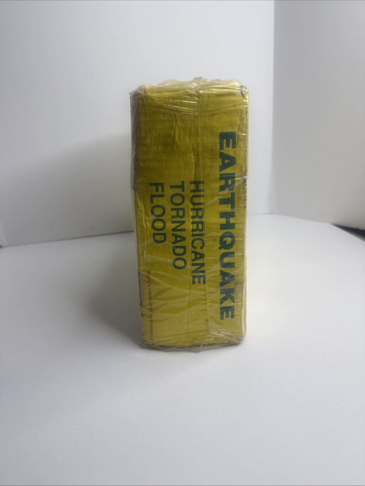 VTG Earthquakes Tornadoes & Hurricanes Survival kit Harvey Enterprises Co. 1989