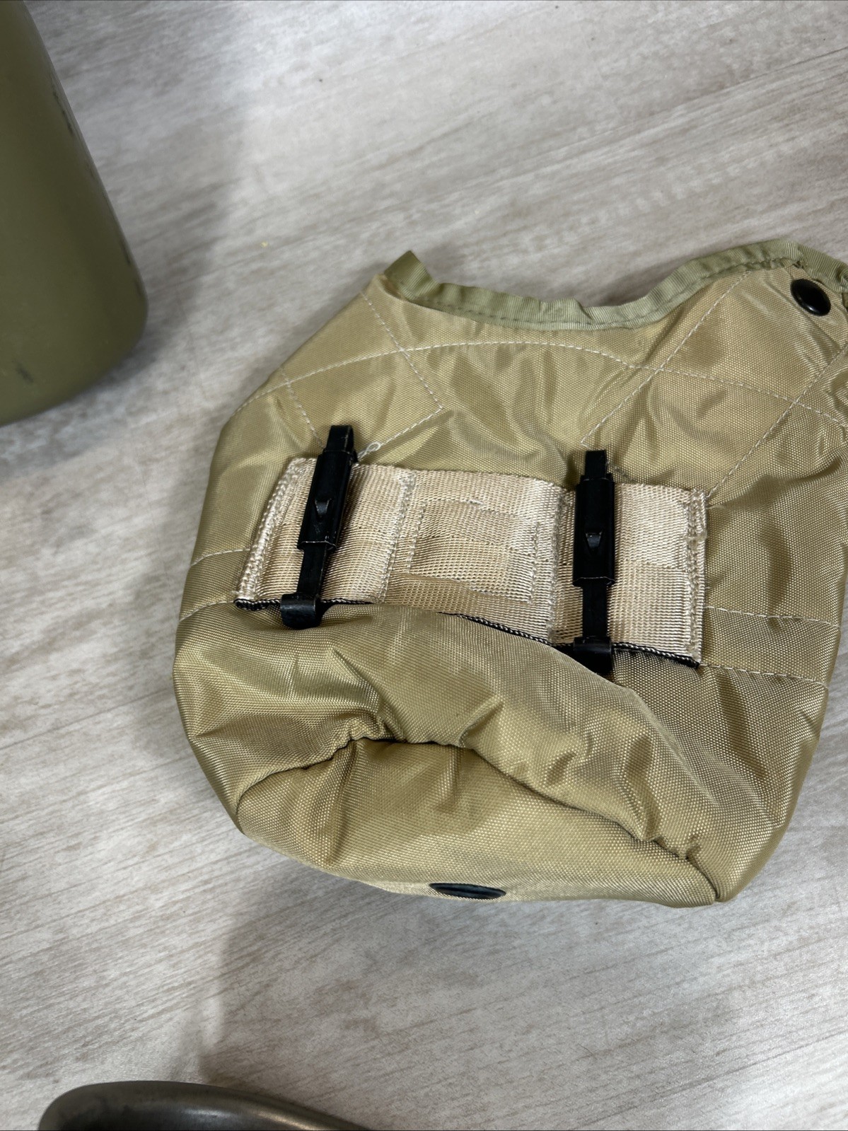 US Military Issue LOT Quart Canteen W/ Pouch LC-2 Green Canteen Cup Utensil
