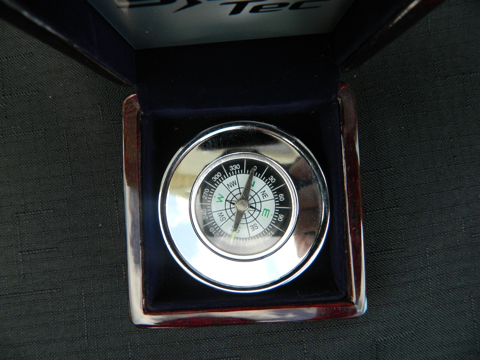 Vintage Chrome Compass w/ hinged Lacquered Wooden Box Advertising SRCTec 3″x3″