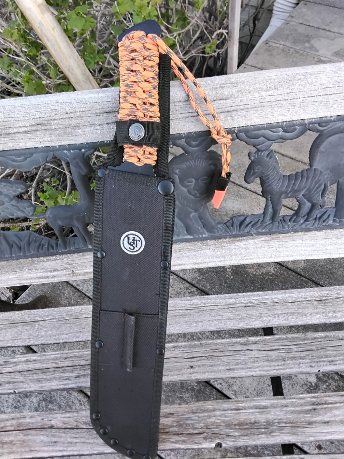 UST ParaCuda-Machete 11″ Drop Point Stainless Steel Blade Paracord Handle Sheath