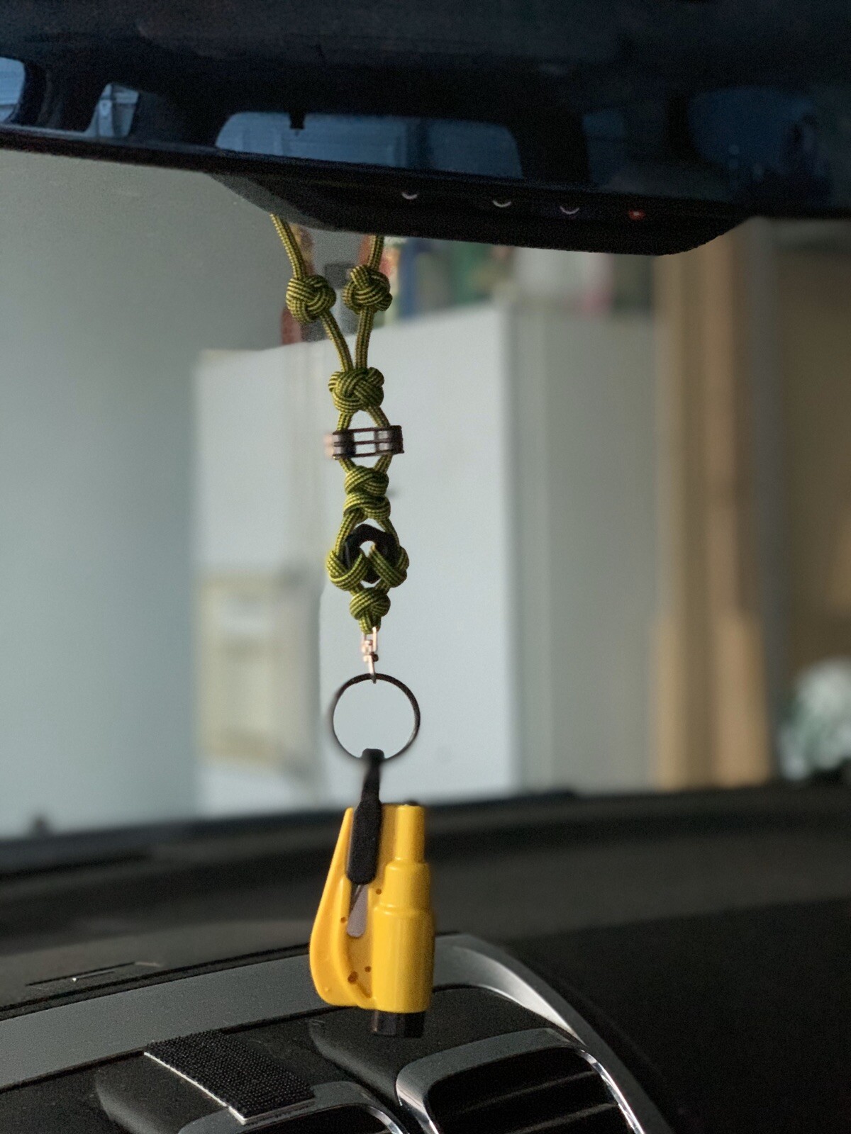 Resqme Keychain Car Escape Tool Yellow Seatbelt Cutter W/ Paracord Lanyard