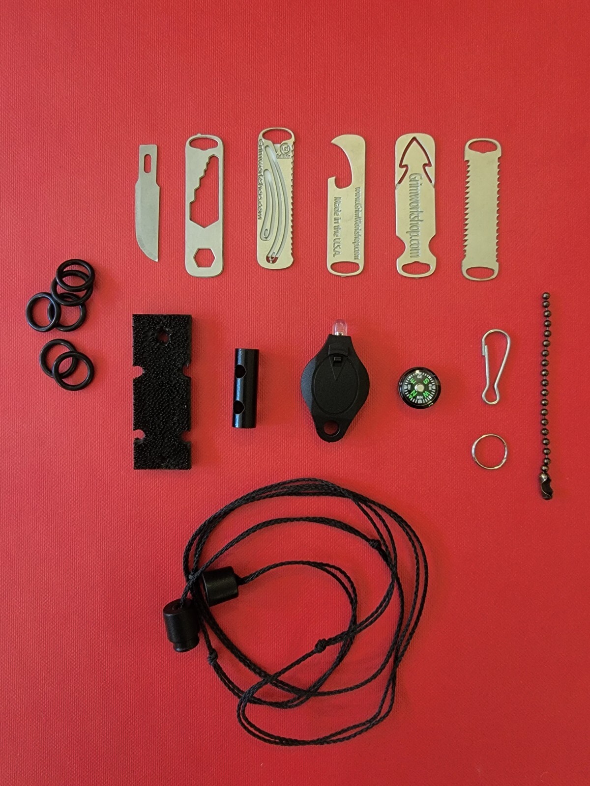 Survival Necklace/Glow in the Dark/with Knife/Saw/flashlight/can Opener…