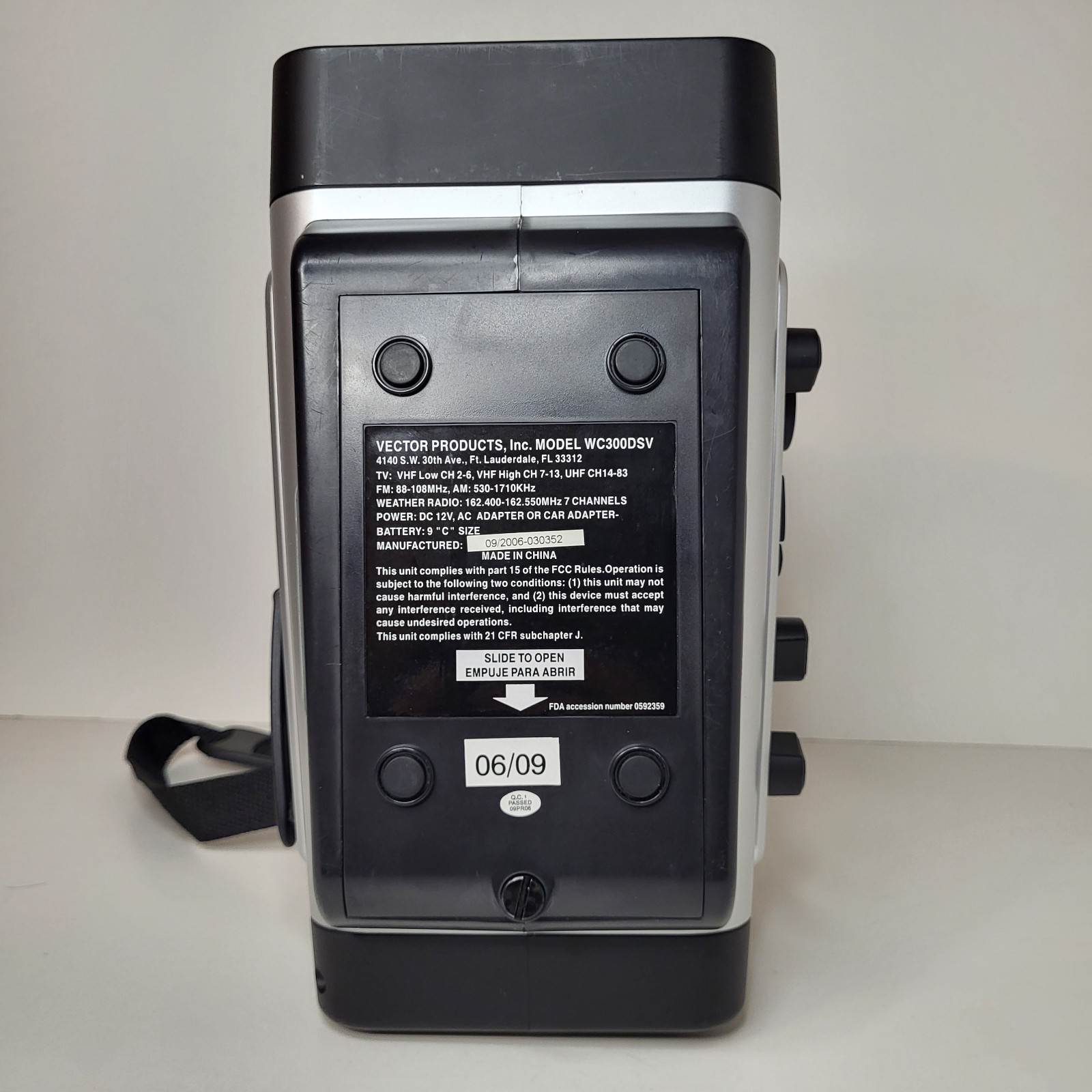 Vector Stormtracker Elite WC300DSV – Weather Radio & Lantern – No Cords – Tested