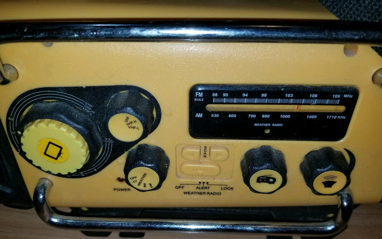 VECTOR TOUGHBRITE Storm Tracker NOAA Weather Alert AM-FM Radio Lantern TV VEC135