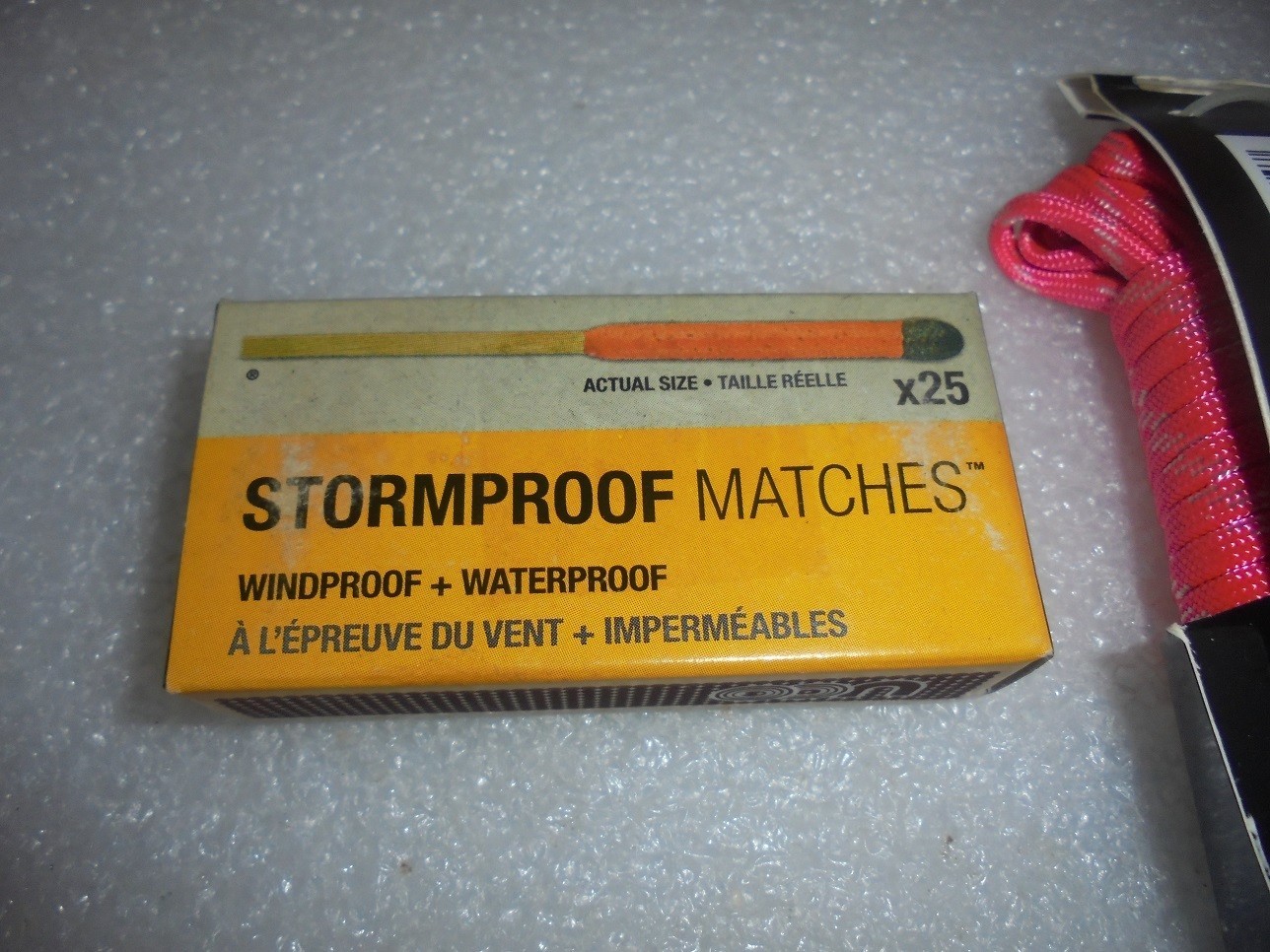 25ct UCO STORM PROOF MATCHES WITH PARACORD 15 Sec. Burn Windproof STRIKE ON BOX!