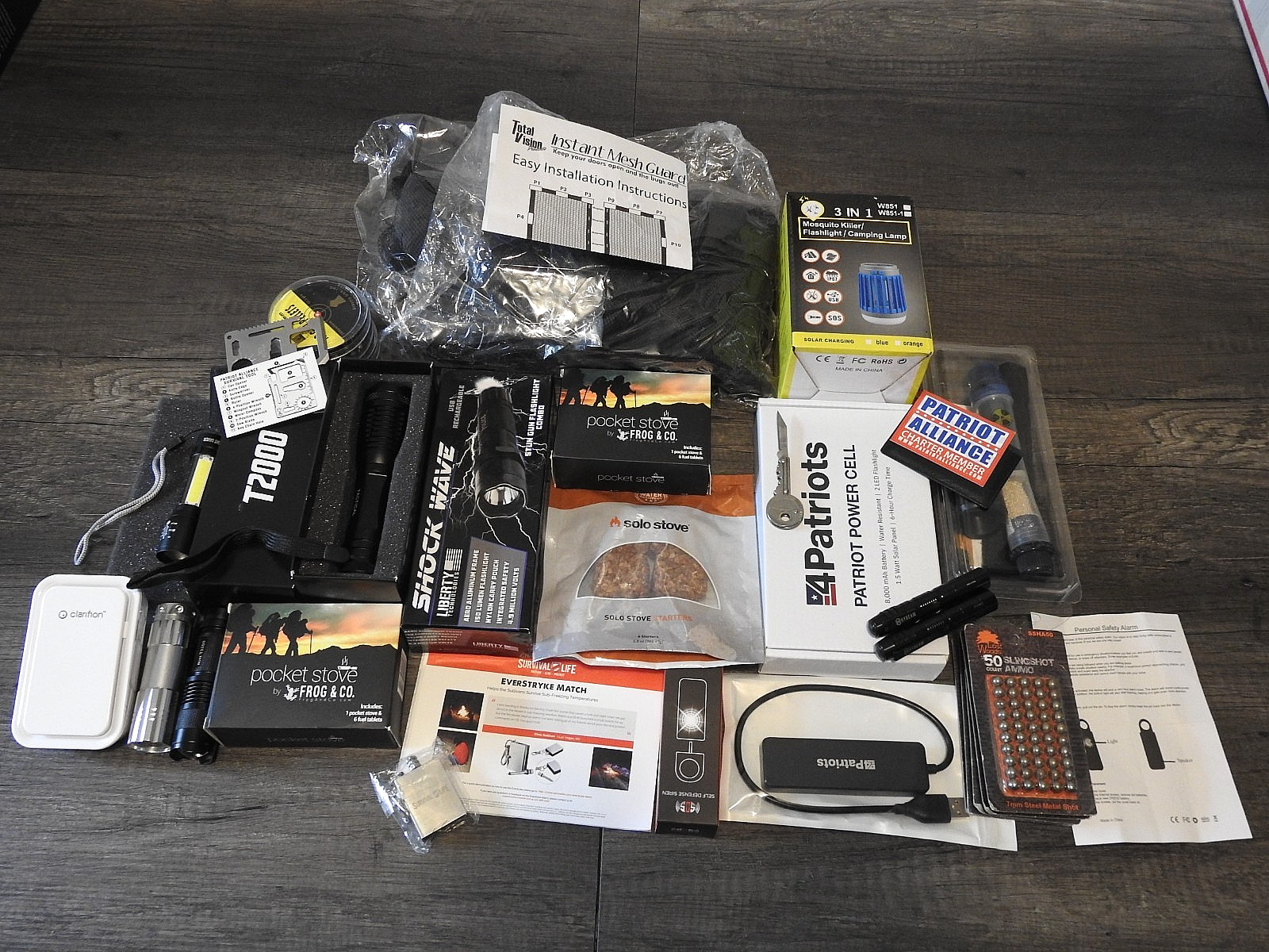 SURVIVAL CAMPING LOT! PRATRIOTS SOLAR POWER CELL-FLASHLIGHTS-SOLAR LANTERN-MORE!