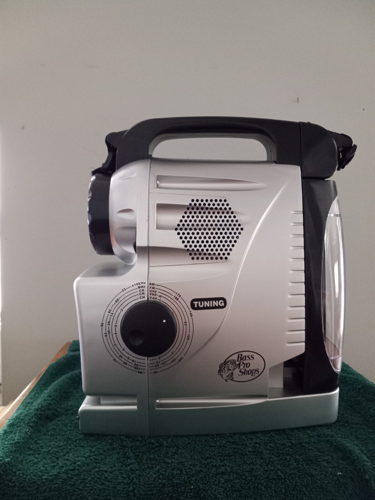 Bass Pro Shops / Outdoor World TV Lantern Model 0255