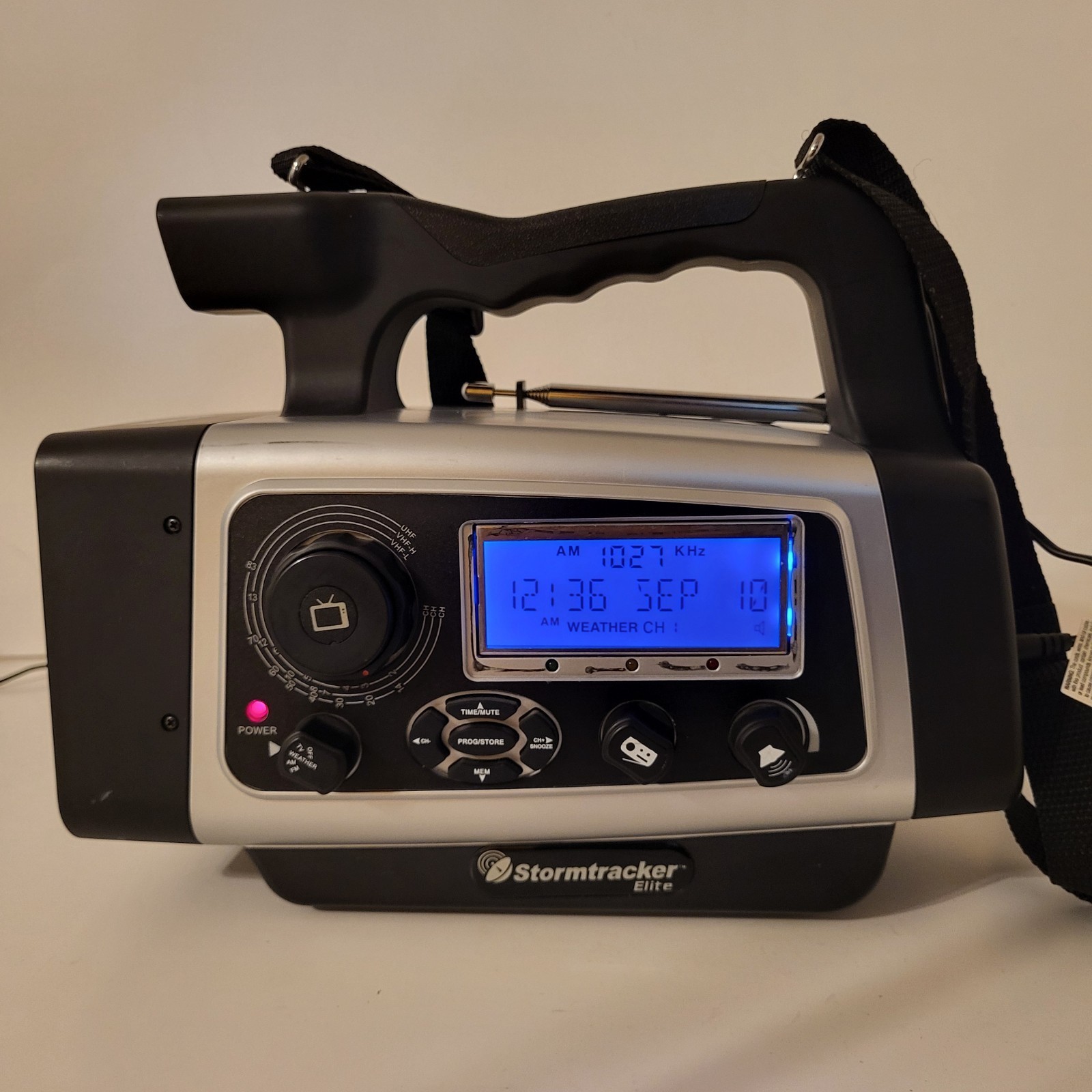 Vector Stormtracker Elite WC300DSV – Weather Radio & Lantern – No Cords – Tested