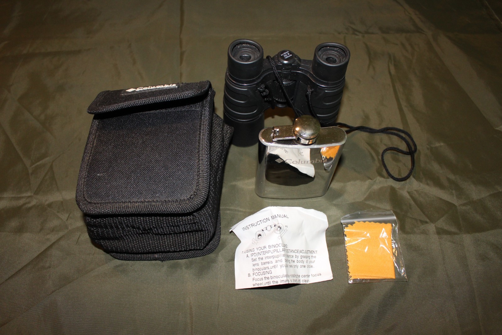 Columbia Binocular Set with Case And Flask No Box