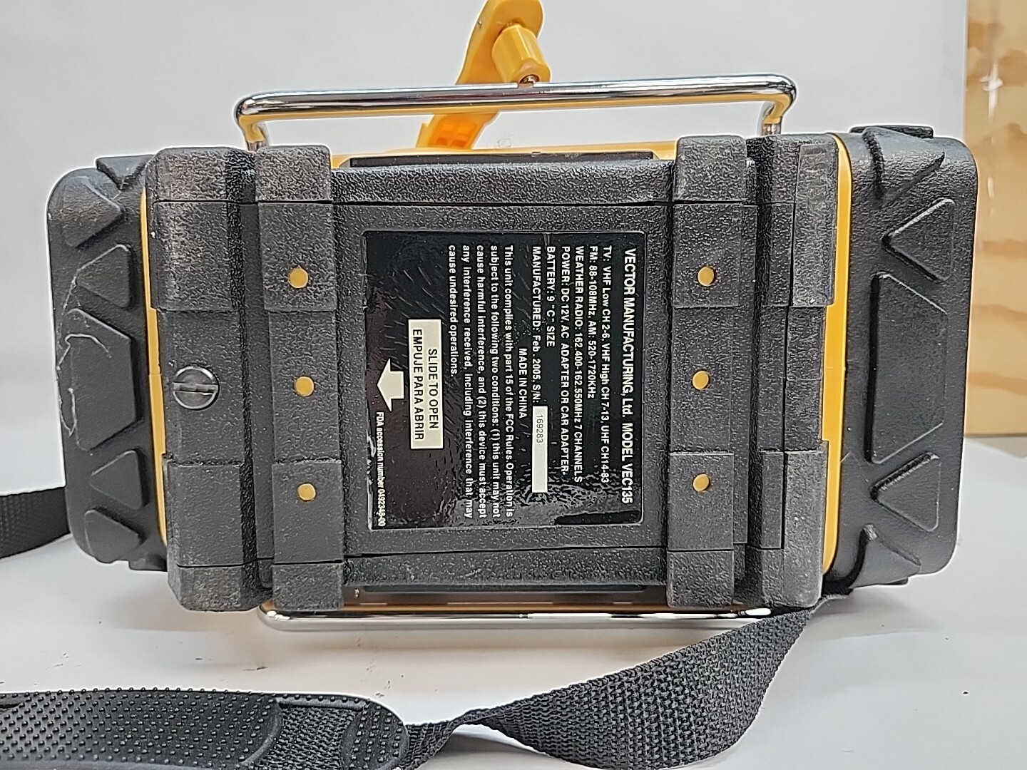 Vector STORMTRACKER TV Lantern AM/FM NOAA Weather Radio Alert VEC135 – TESTED