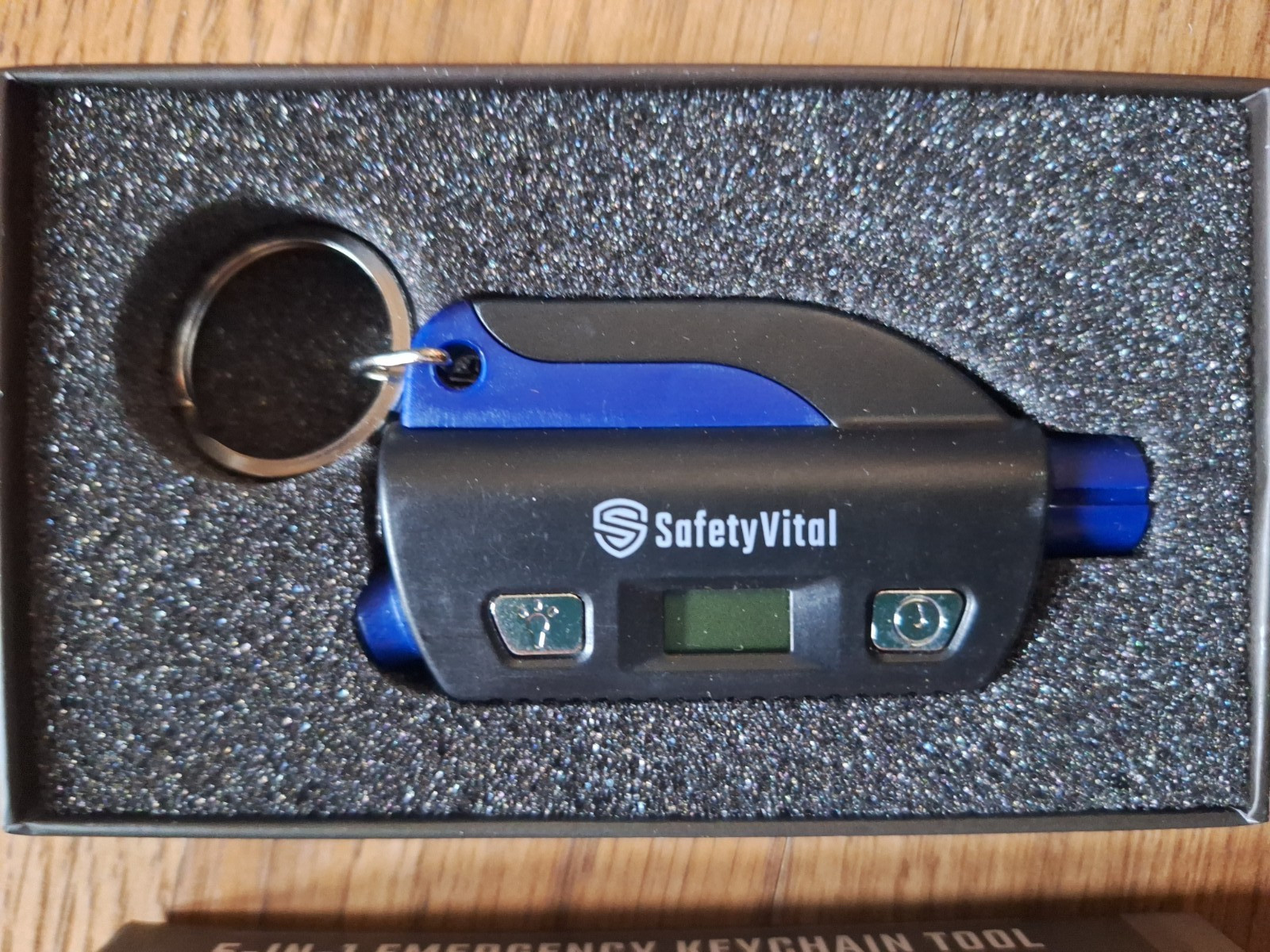 Safety Vital Emergency Survival 5-in-1 Multi-Tool Set Flashlight Key Chain
