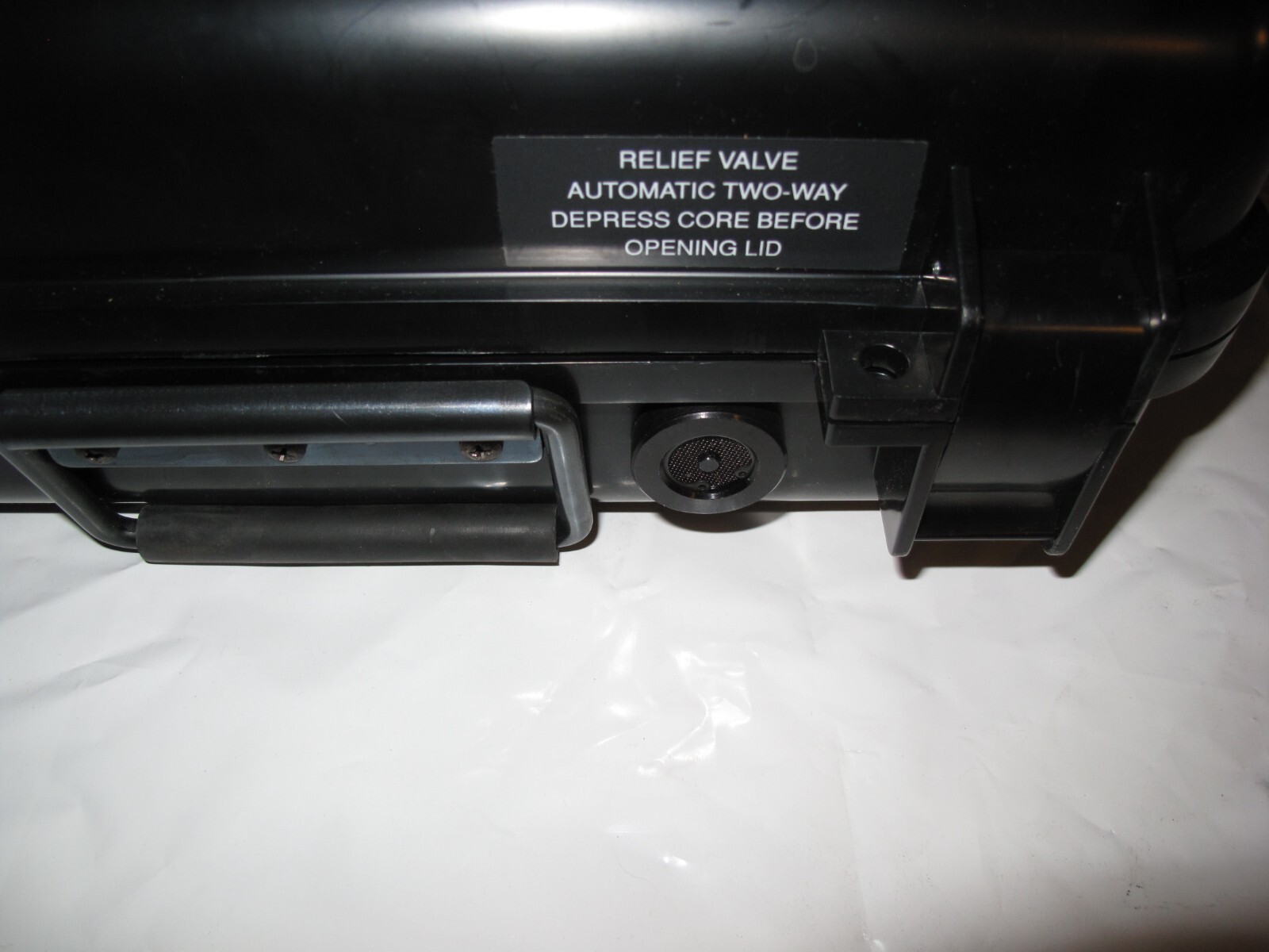 Starlight SC-061016 Hard Case 17x12x7 Gun Survival Box New Old Stock # LIS-700