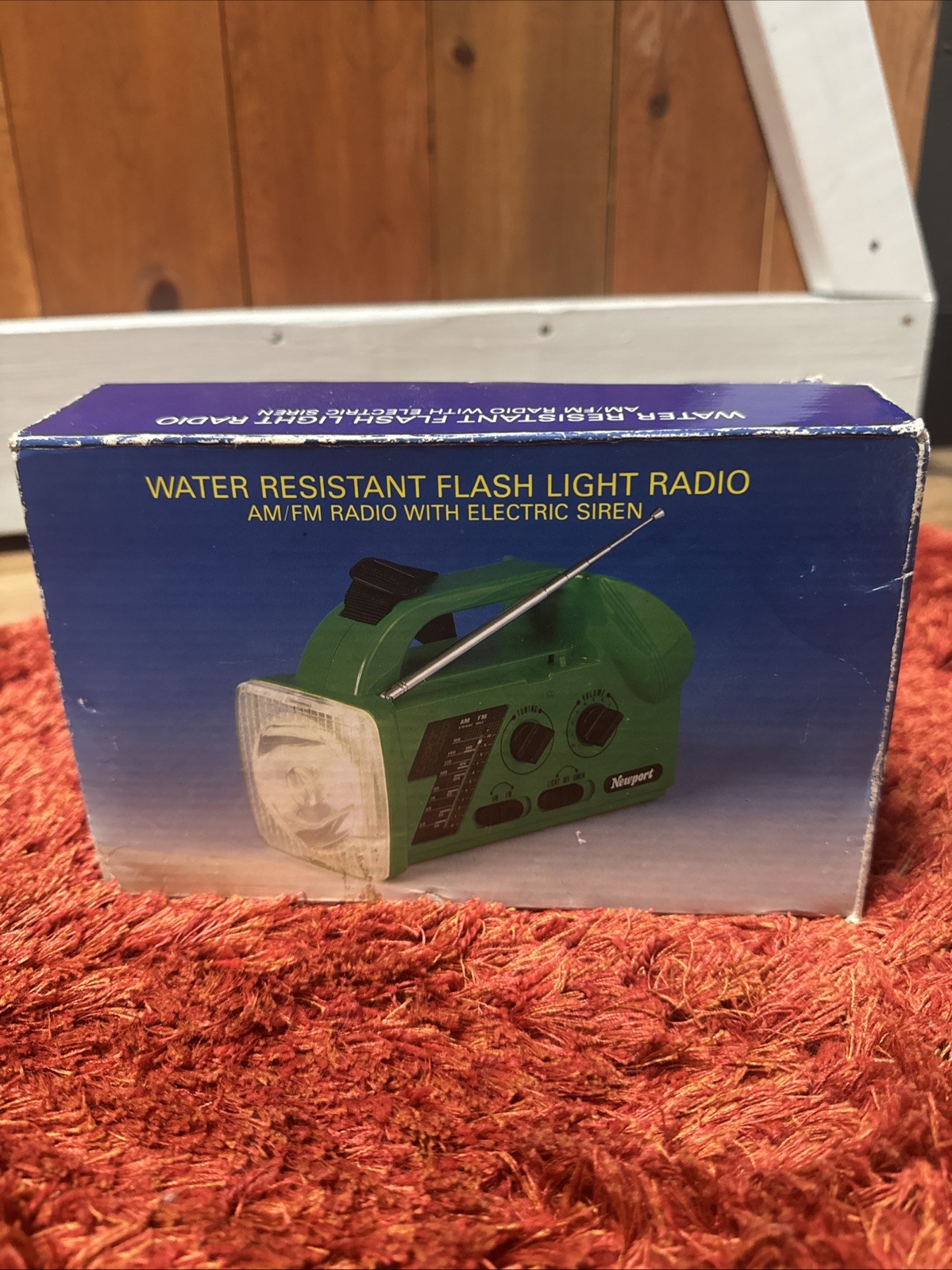 VINTAGE NEWPORT CIGARETTE PROMO – WATER RESISTANT FLASH LIGHT AMFM RADIO SIREN