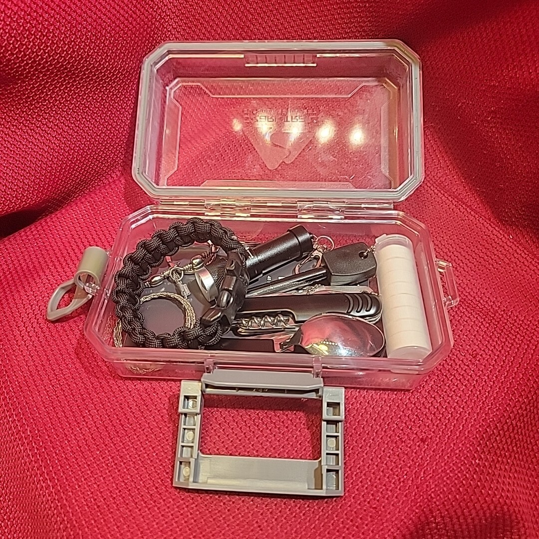 WILDERNES SURVIVAL KIT 16 Pc. knife flashlight cord waterproof camping Emergency