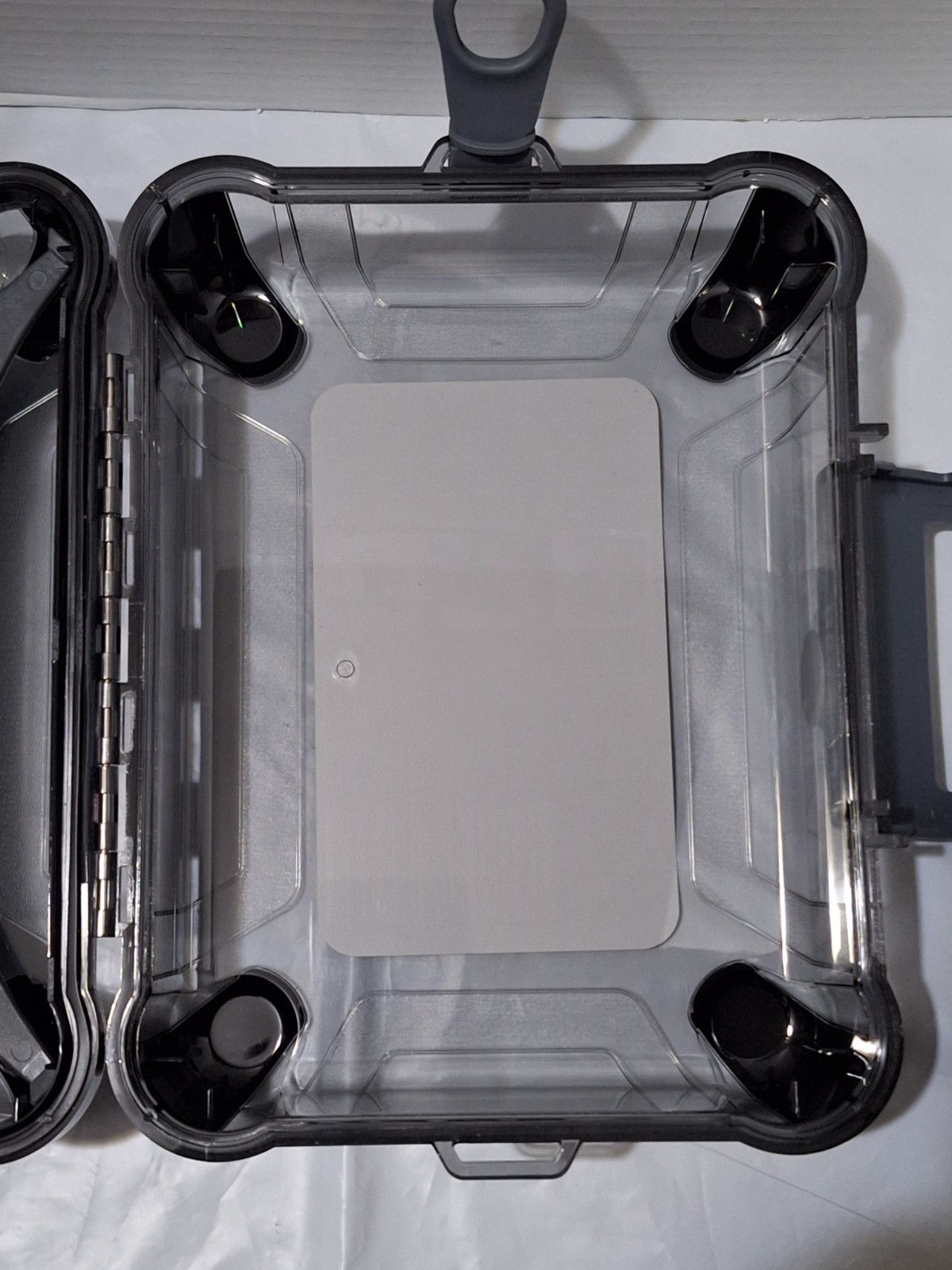 Adventuridge Large Watertight Case Plus Gear Divider