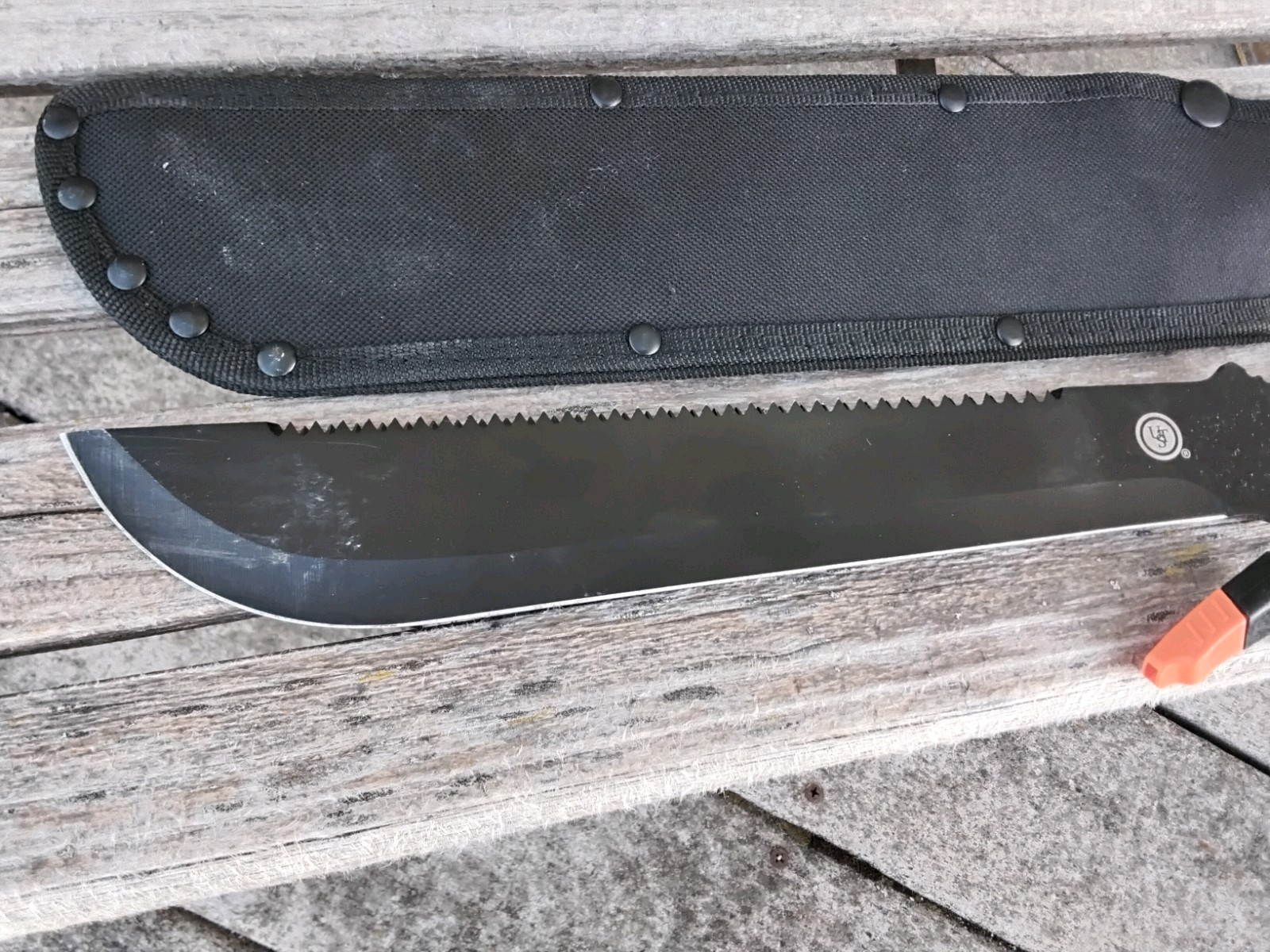 UST ParaCuda-Machete 11″ Drop Point Stainless Steel Blade Paracord Handle Sheath