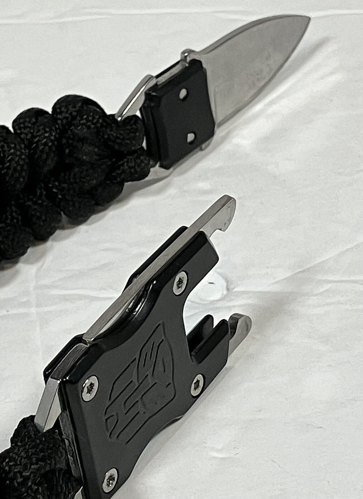 Small Survival Kit for Hiking Camping Survivor Gear Paracord Whistle Sawchain
