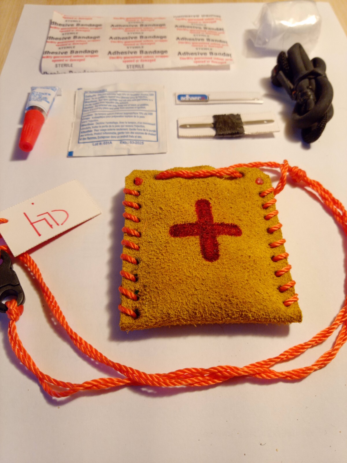 MINIMALIST EMERGENCY SURVIVAL FIRST AID NECKLACE POUCH WITH TOURNIQUET FIRST AID