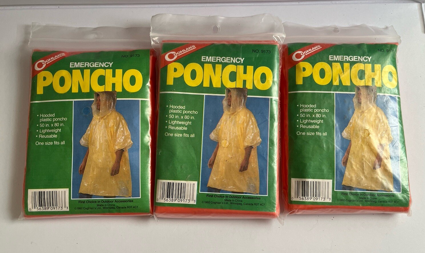 Coghlan’s Emergency Poncho 9173 50″ x 80″ Lightweight Reusable One Size Fits All