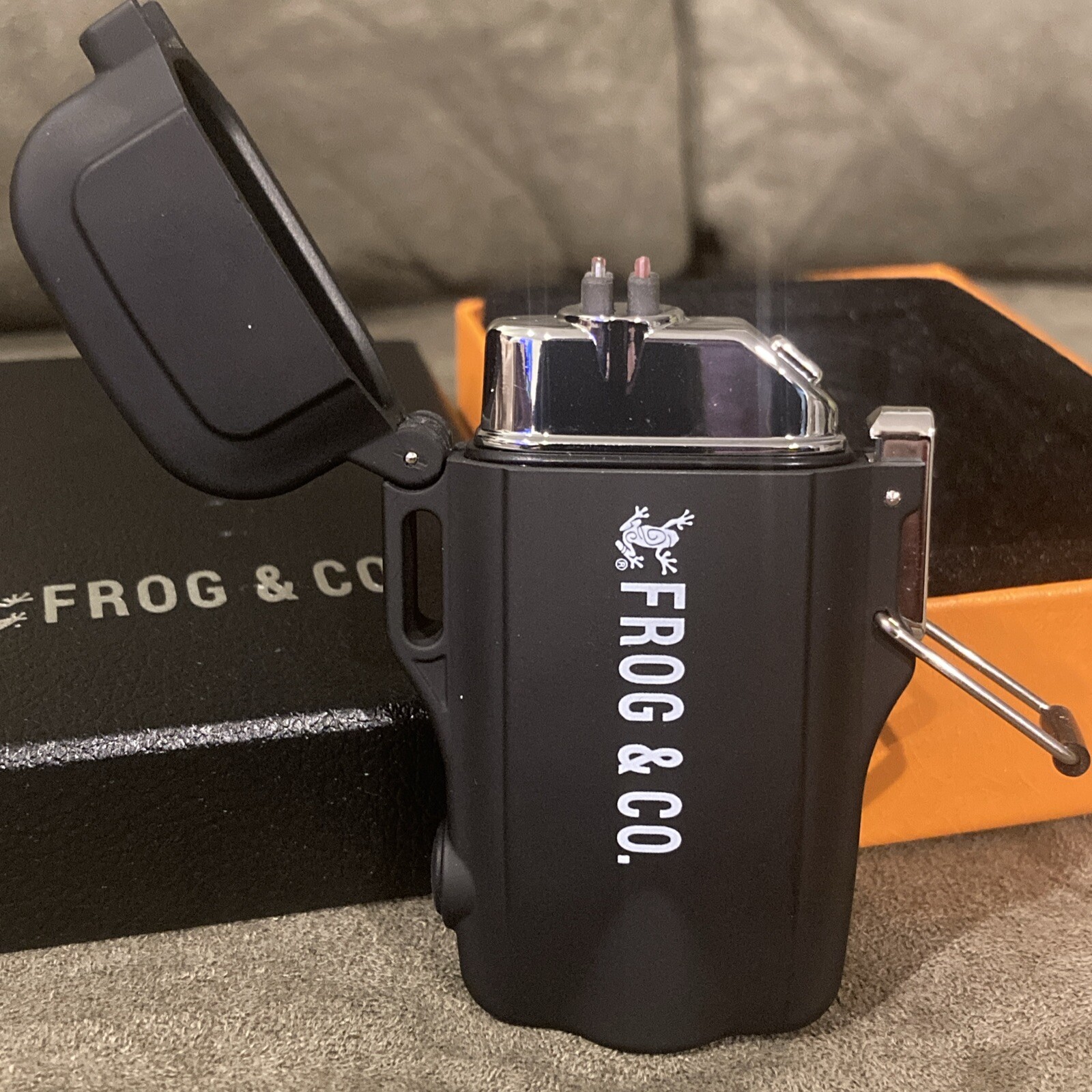 Survival Lighter Plasma – Wind/Waterproof Flashlight Rescue Tinder Whistle NEW