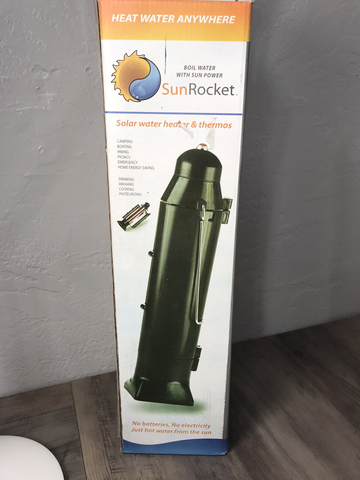 SunRocket Solar Water Heater & Thermos, Heat Water Anywhere! New In Box