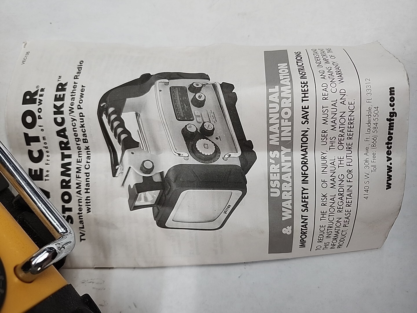 Vector STORMTRACKER TV Lantern AM/FM NOAA Weather Radio Alert VEC135 – TESTED