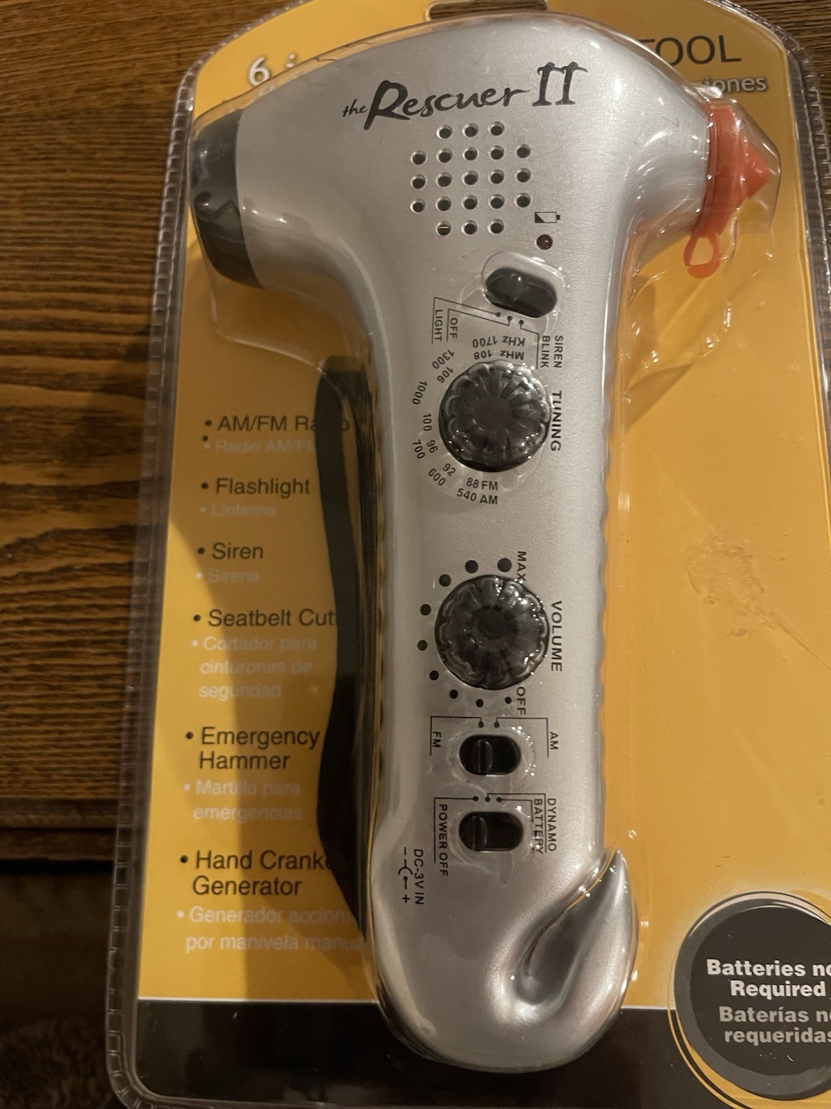 6 In 1 Emergency Tool. Am/Fm Radio Flashlight Siren Seatbelt Cutter and More