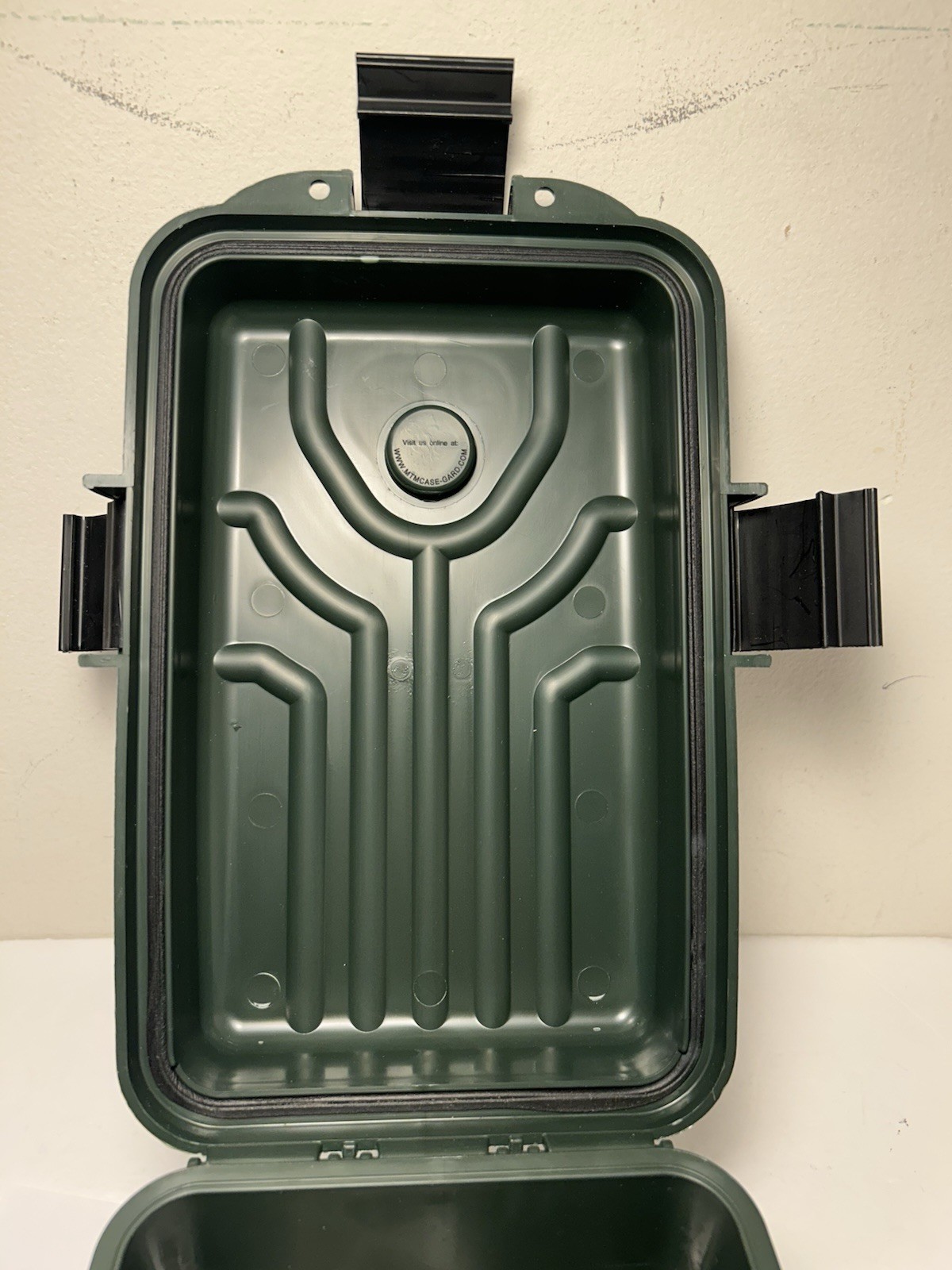 Survivor Water Resistant Dry Box O-Ring Compass Green New 9.5”