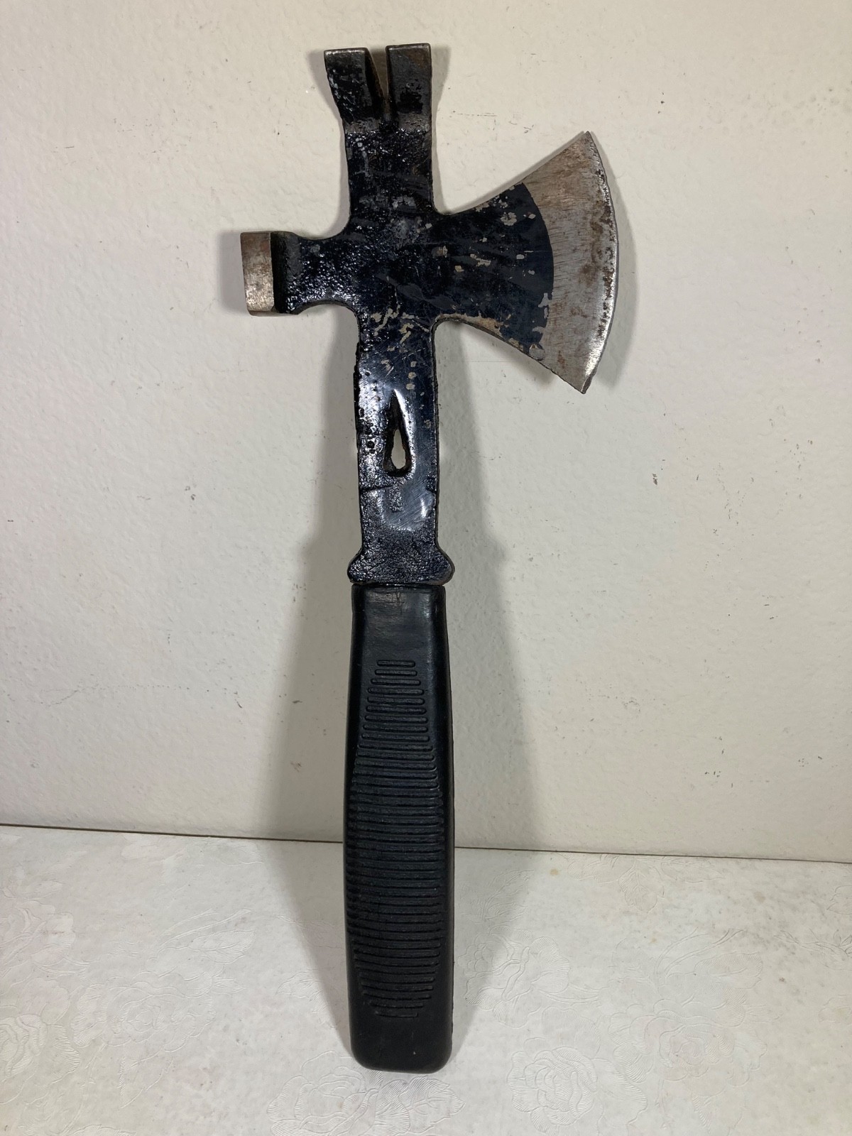 3 in 1 Multi Use Survival Hatchet Hammer Nail Puller Pry Bar Axe Doomsday Tools