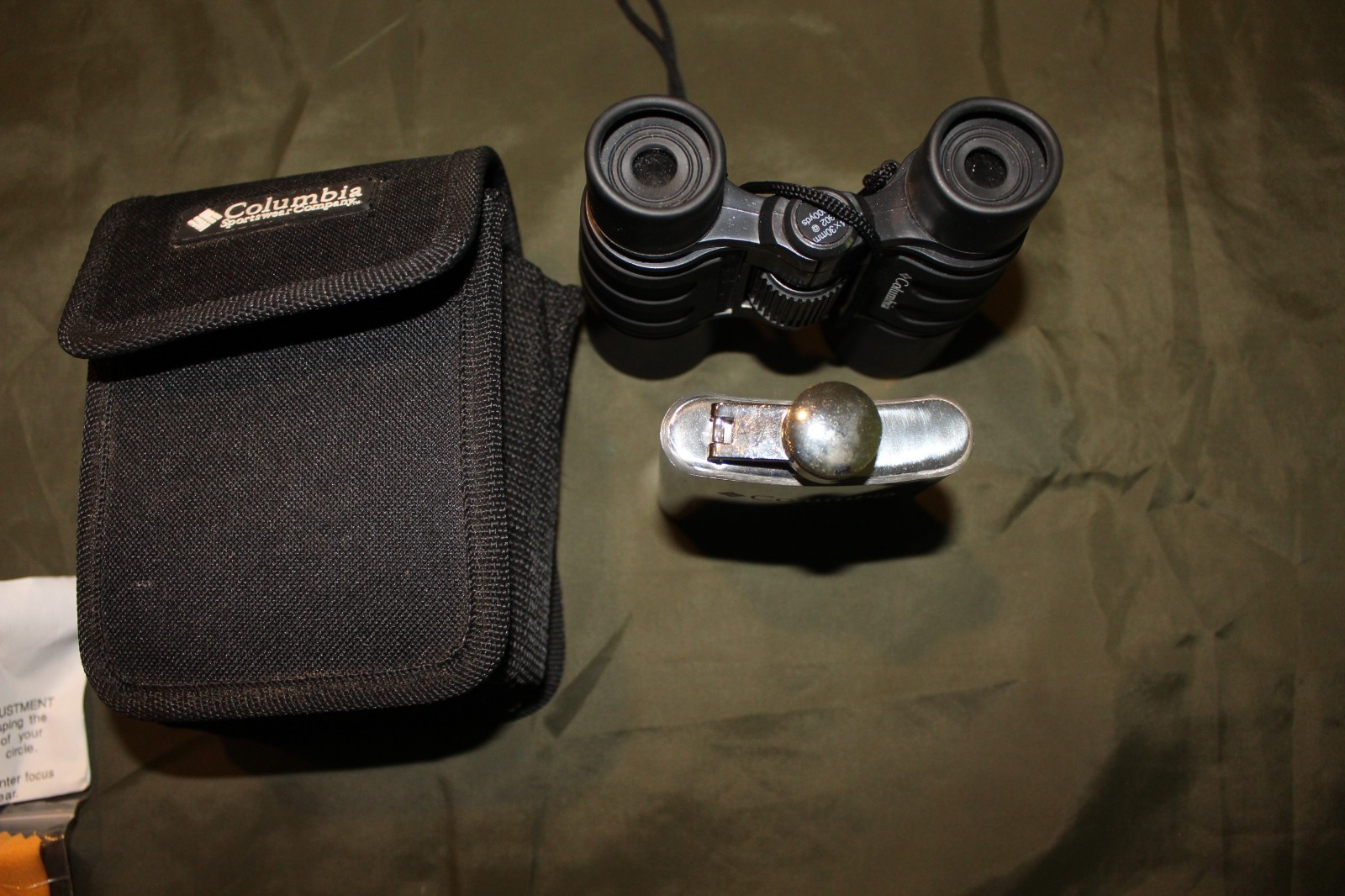 Columbia Binocular Set with Case And Flask No Box