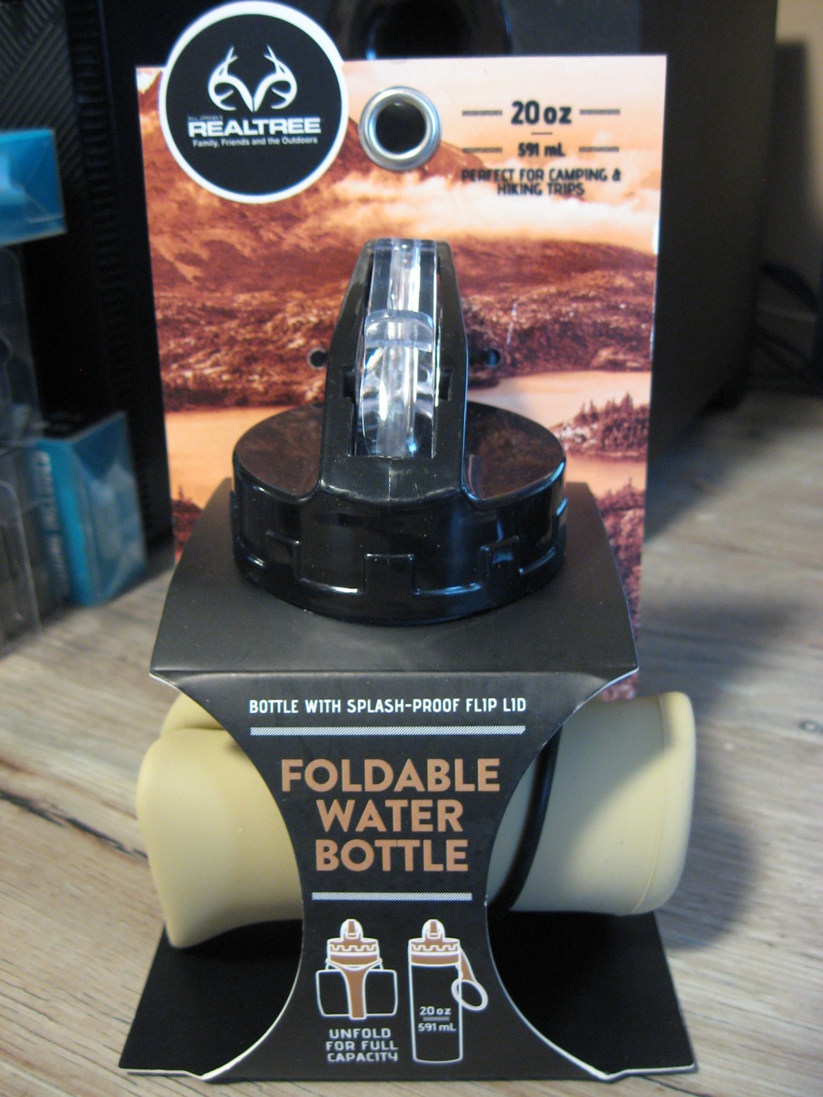 Realtree 20 OZ Foldable Water Bottle – Compact Collapsible Folding Storage Dune