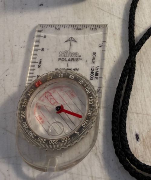 Survival kit junkyard: Storm whistle, Craftsmen box cutter, Silva compass