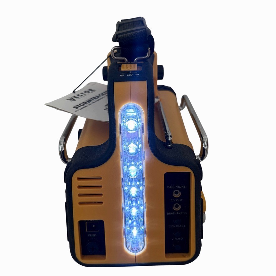 Vector Tough Bright Storm Tracker VEC135 Weather Radio With Flashlight WORKS