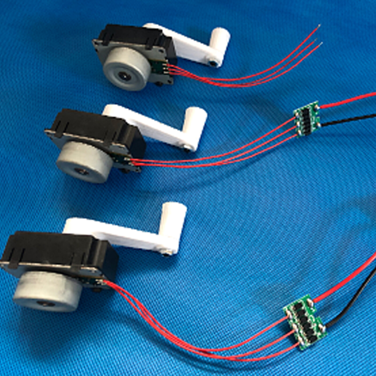 Mini Emergency Hand-Cranking Dynamo Electric Generator USB Charger Mobile Phone