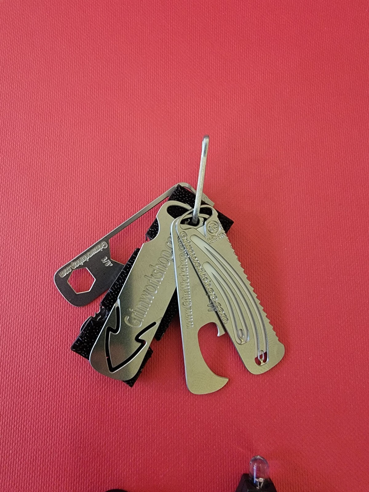 Survival Necklace/Glow in the Dark/with Knife/Saw/flashlight/can Opener…