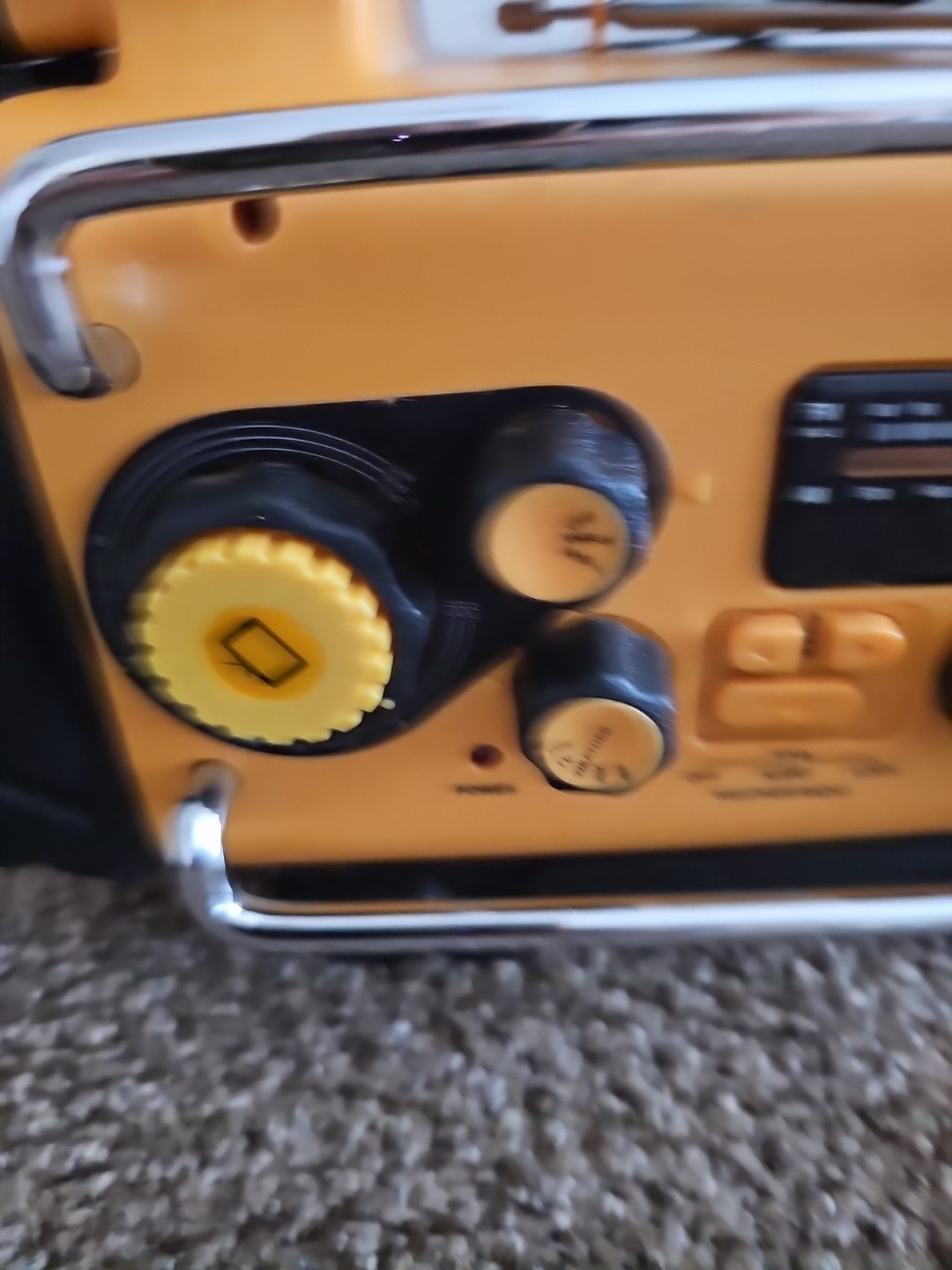 Storm Tracker Vector Toughbrite NOAA Weather Alert AM-FM Radio Lantern TV