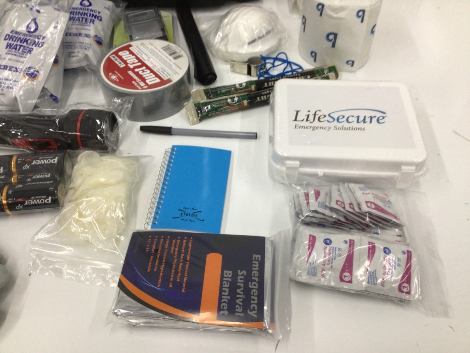 LIFESECURE 10100 Survival Kit 97 Components, Duffel Bag, 10 People Served 31XR15
