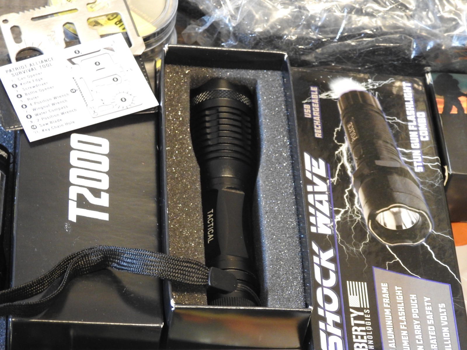 SURVIVAL CAMPING LOT! PRATRIOTS SOLAR POWER CELL-FLASHLIGHTS-SOLAR LANTERN-MORE!