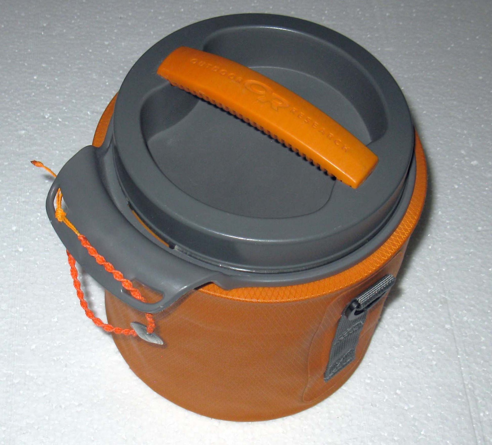 Outdoor Research Water-resistant Orange Container Capsule Rafting Camping 8×7″