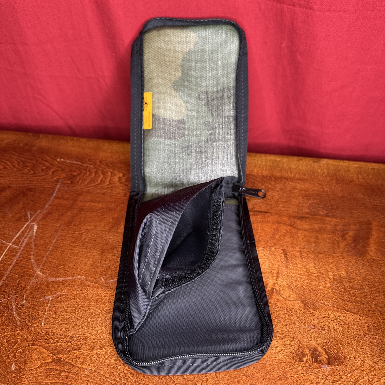US Military “Walking Wallet” 4″x6″ CAMO nylon, Notepad & Pen/Storage Pockets