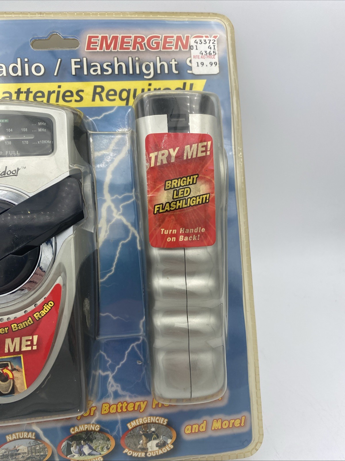 Innovage Outdoor Wind Up Emergency Radio/Flashlight Set, No Batteries Required